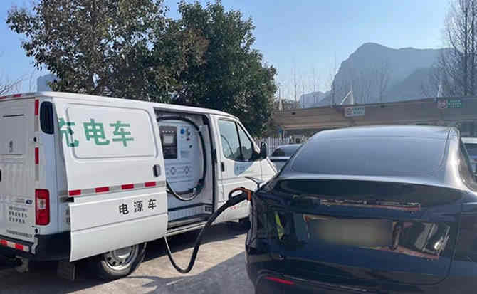 西区汽车搭电