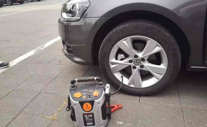 西区汽车搭电案例