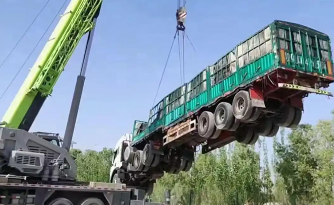 西区道路脱困救援案例